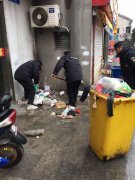 重拳出击整治脏乱差---雨花保安西善桥城管中队夜间执法记