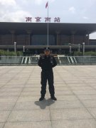 不法分子拦路抢劫，雨花保安奋勇制止