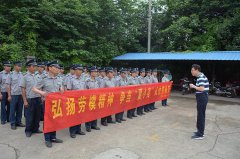 雨花保安公司组织开展“学习夏小亮，争当先进保安员”活动巡回演讲