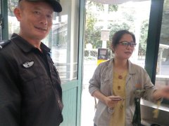 梅山中队队员张富勇拾金不昧被赞扬